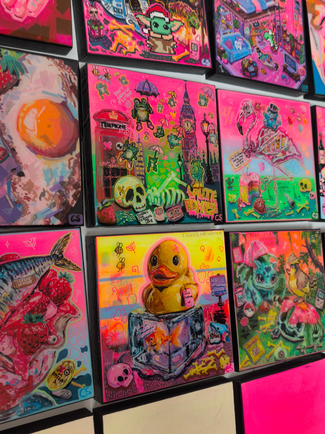 Mäny art works pink, frogs, duck, vibrant colors, egg, tiny 