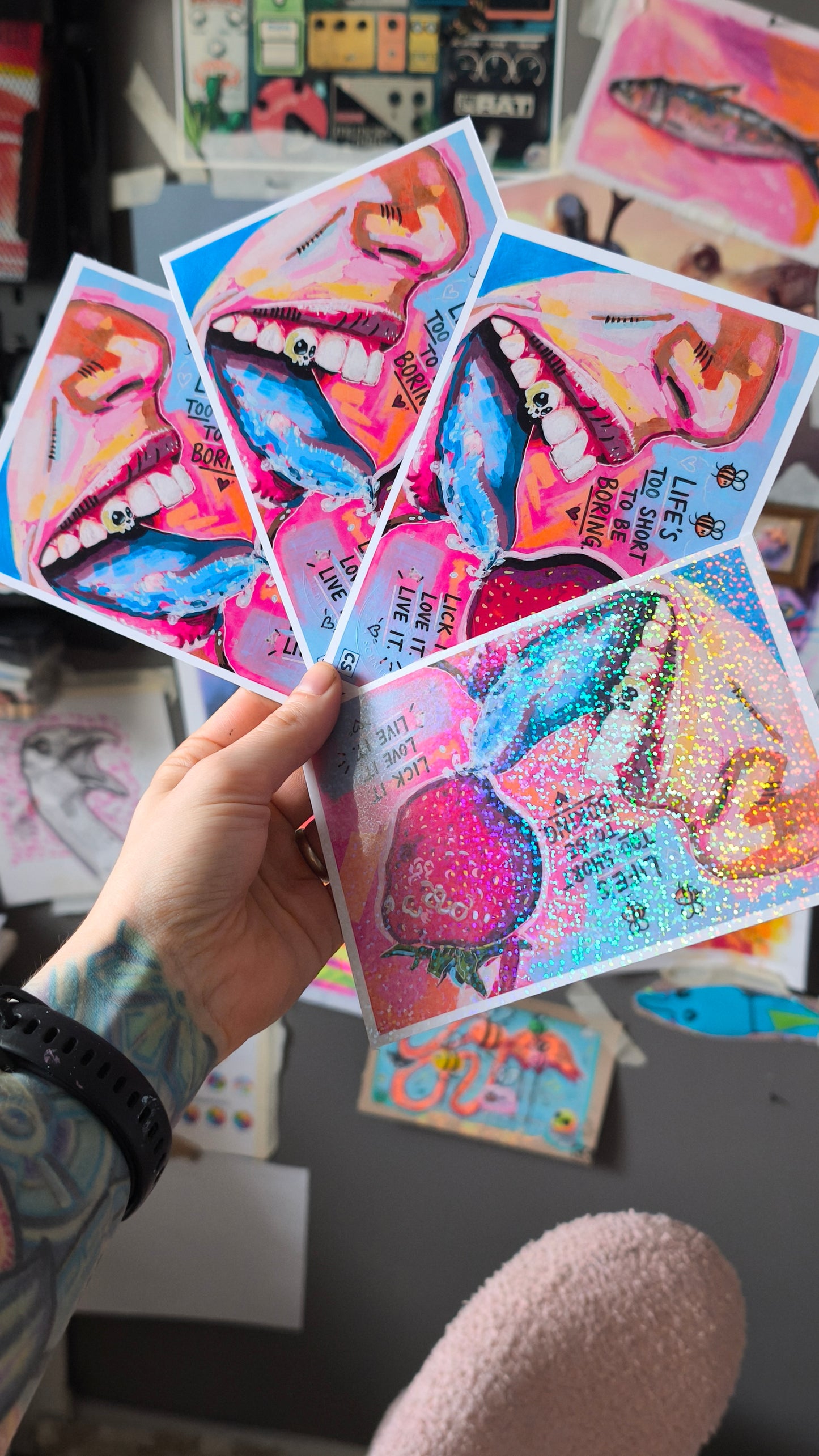 Candy Decay Postcard Club — Monatliche Sammelkunst-Drops